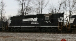 NS 1372 is in a consist on a northbound train